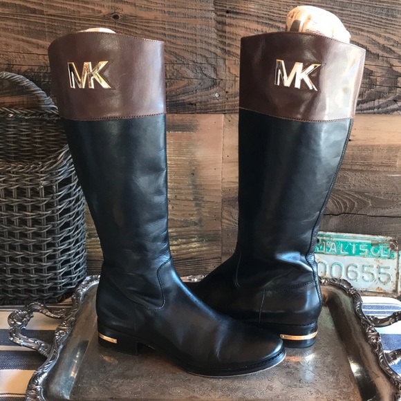 MICHAEL Michael Kors Shoes - 🦔MICHAEL KORS TWO TONE RIDING BOOTS 👢